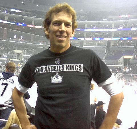 One of my Hollywood dreams was that producers would take me to sporting events and I'd get to sit a few rows from the floor, or in this case, the ice -- and it finally happened! Kings win, Kings win! Thanks David Z!