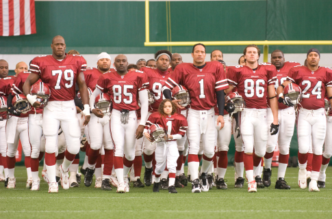 Still of Morris Chestnut, Dwayne Johnson, Brian White, Jamal Duff, Hayes MacArthur and Madison Pettis in The Game Plan (2007)