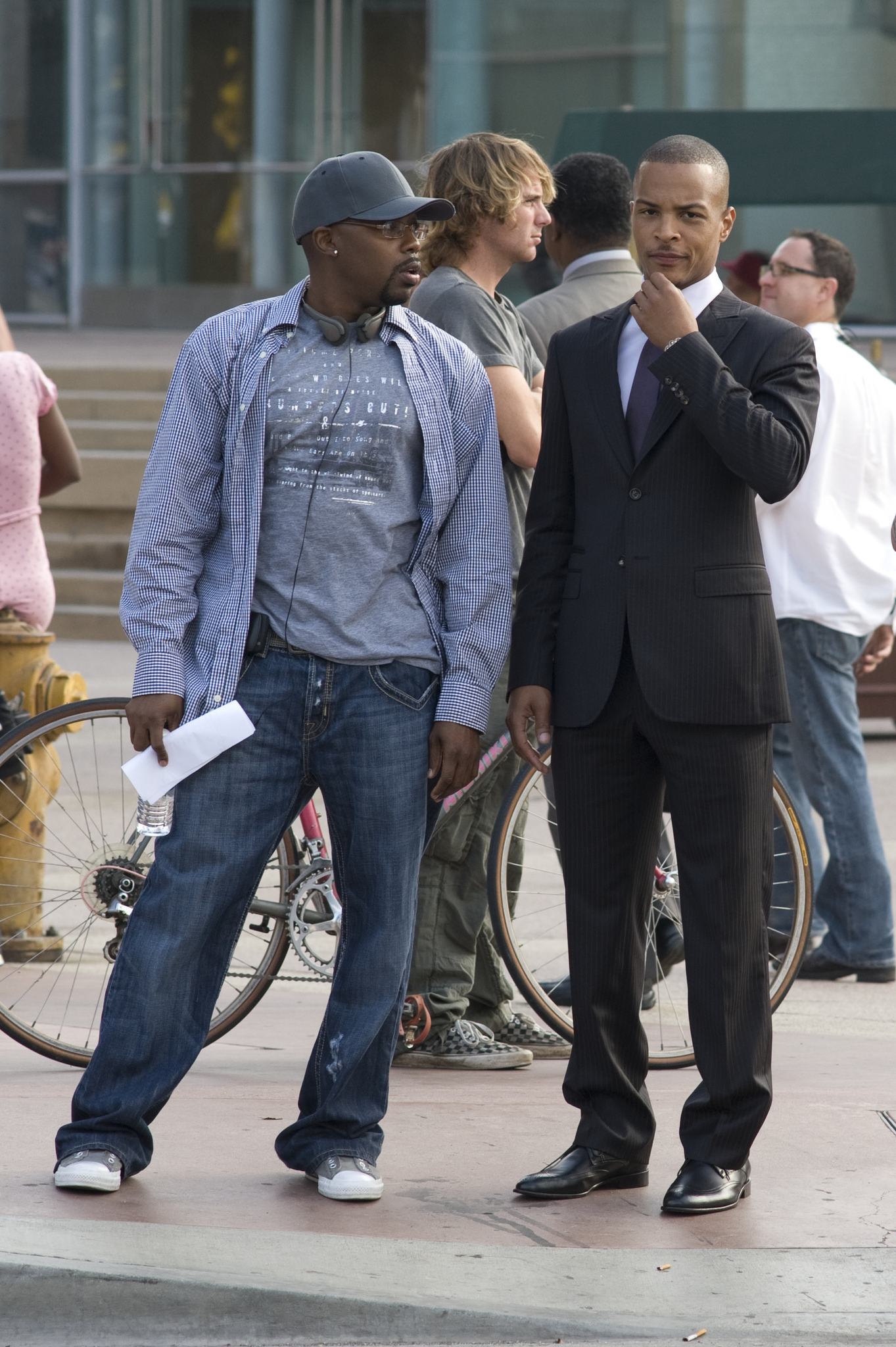 Still of William Packer and T.I. in Takers (2010)