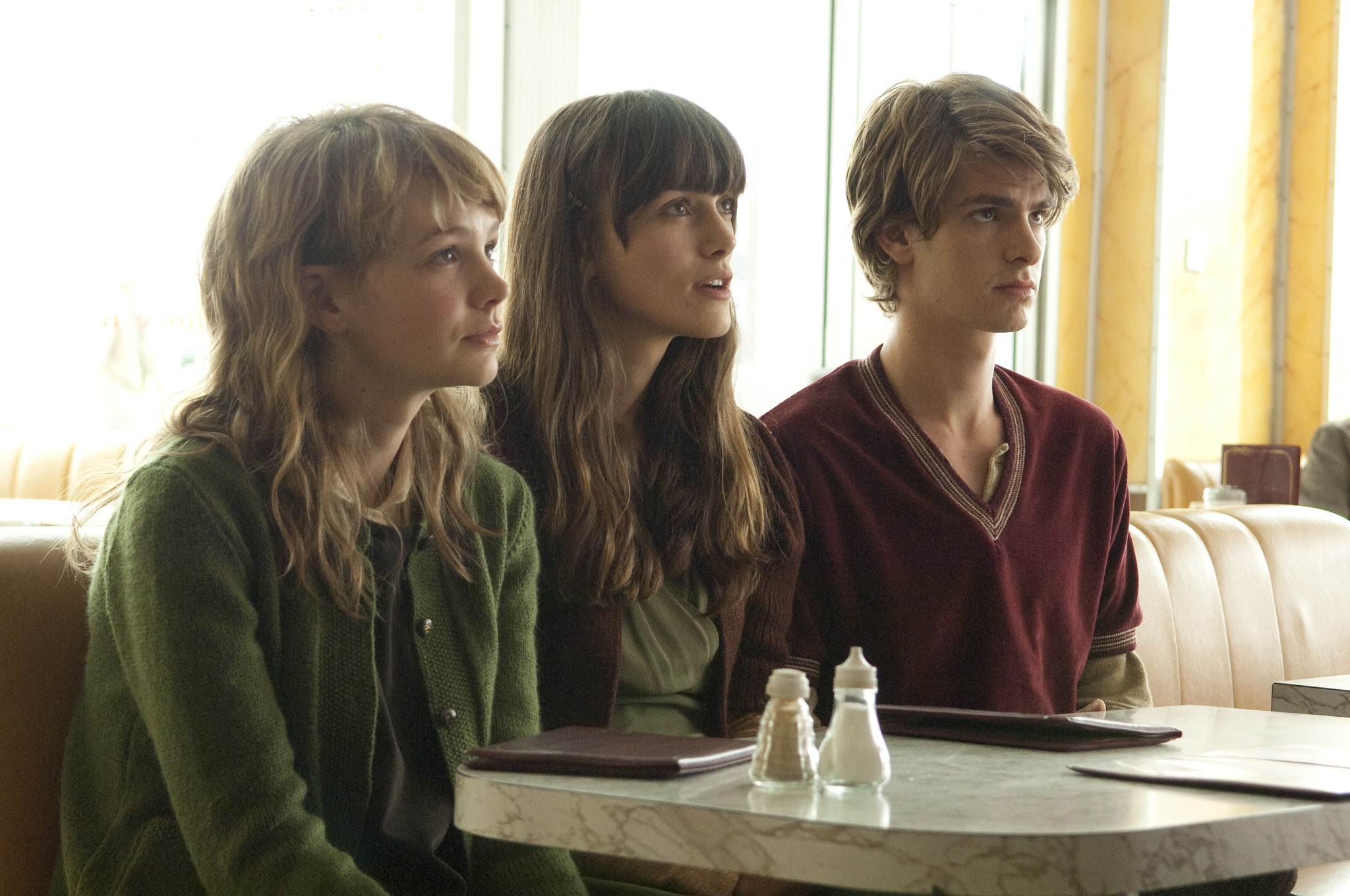 Still of Keira Knightley, Carey Mulligan and Andrew Garfield in Never Let Me Go (2010)