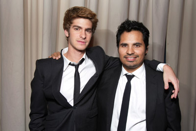 Michael Peña and Andrew Garfield at event of Lions for Lambs (2007)