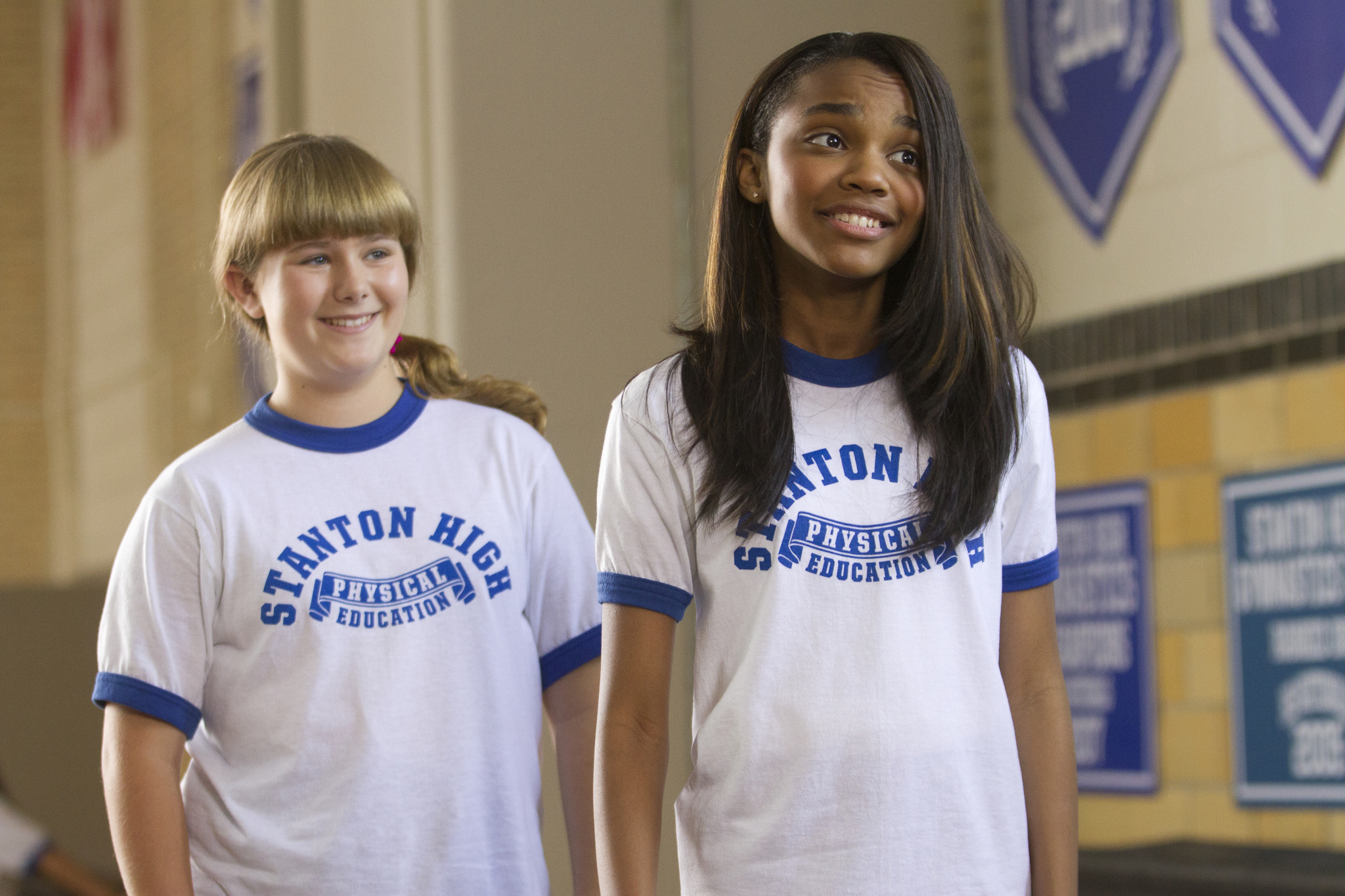 Still of China Anne McClain and Ada-Nicole Sanger in Nebrendylos 2 (2013)