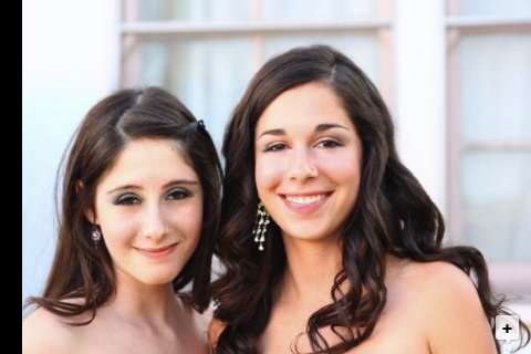 Cassidy Lehrman and her sister Jessica Lehrman on their way to an Entourage Premiere