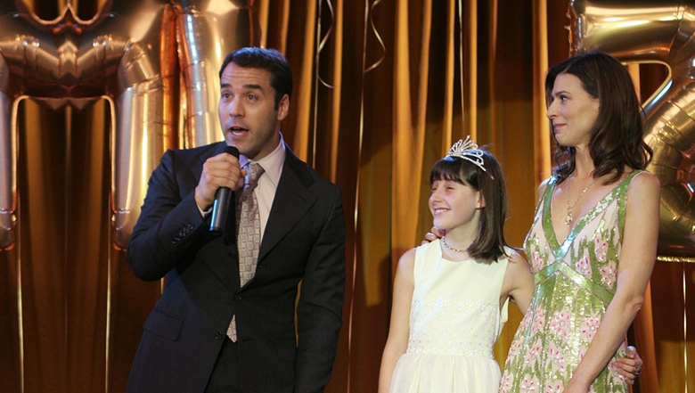 Still of Cassidy Lehrman with Jeremy Piven and Perrey Reeves in Entourage