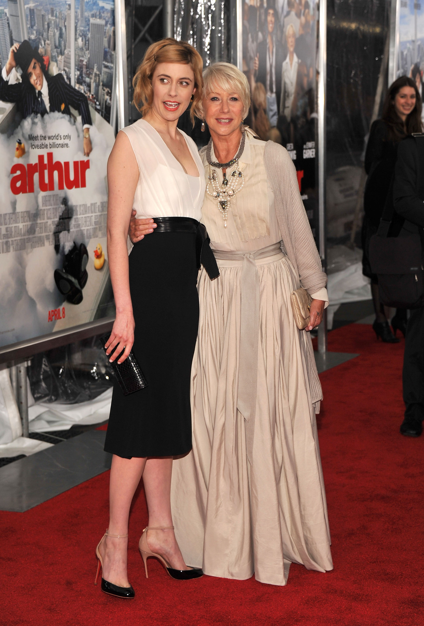 Helen Mirren and Greta Gerwig at event of Arthur (2011)