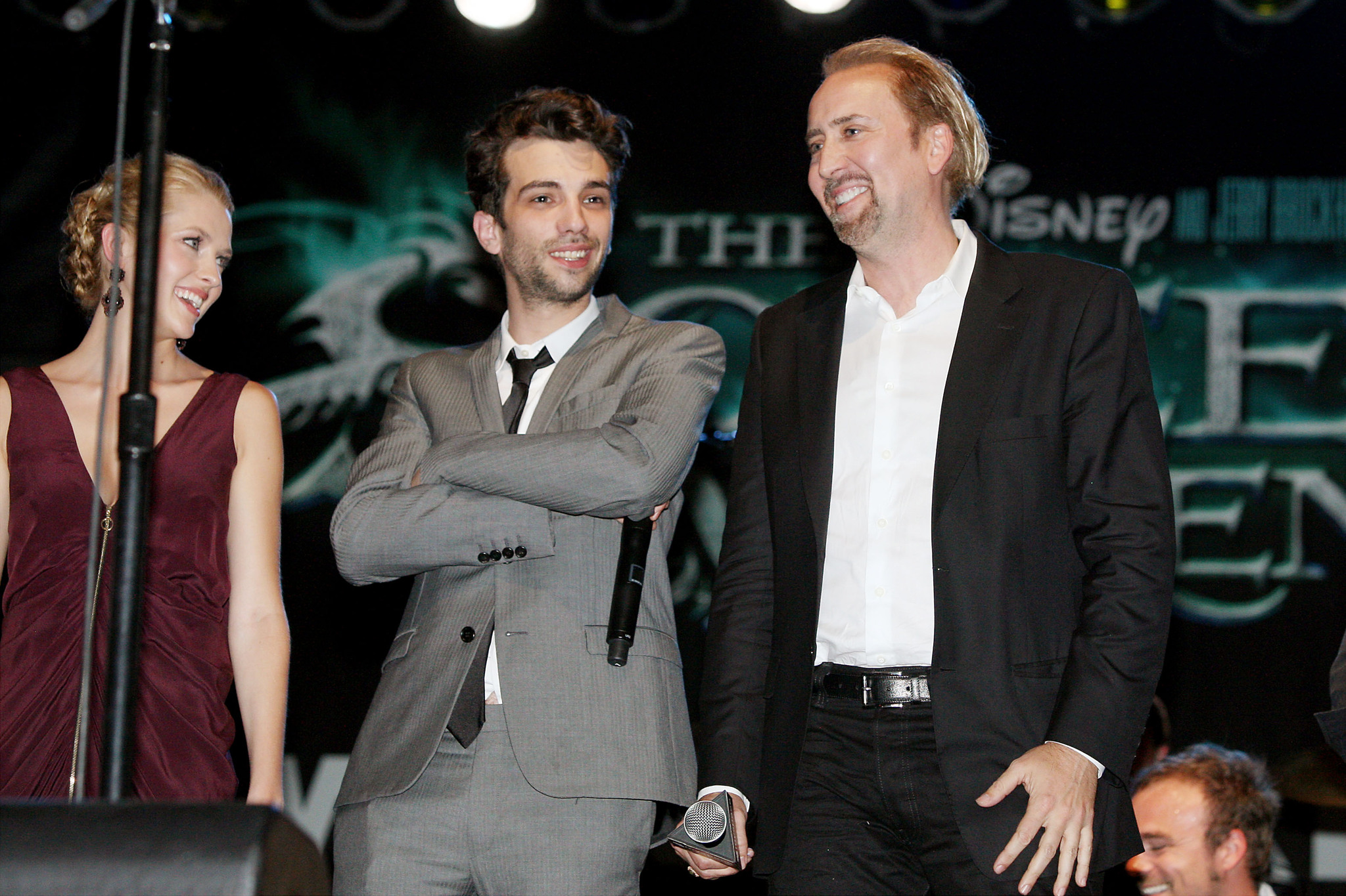 Nicolas Cage, Jay Baruchel and Teresa Palmer at event of Burtininko mokinys (2010)