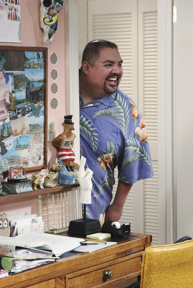 Still of Gabriel Iglesias and Cristela Alonzo in Cristela (2014)