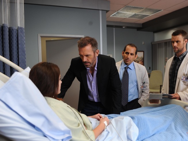 Still of Peter Jacobson, Hugh Laurie, Jesse Spencer and Madison Davenport in Hausas (2004)