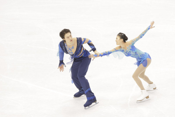 Still of Jian Tong and Qing Pang in Vancouver 2010: XXI Olympic Winter Games (2010)