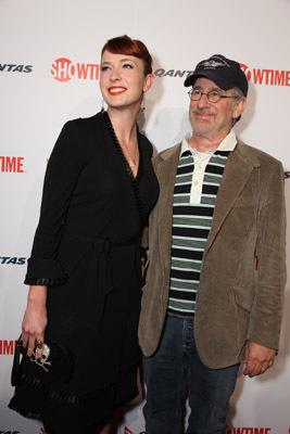 Steven Spielberg and Diablo Cody at event of United States of Tara (2009)