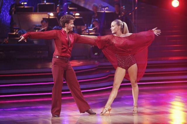 Still of Kendra Wilkinson in Dancing with the Stars (2005)
