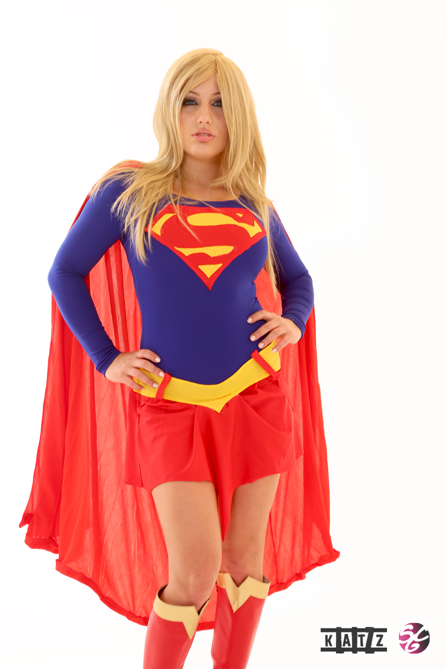 Liz Katz supergirl cosplay