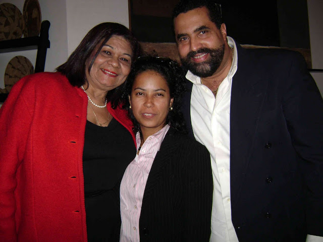 Poet Maritza Flores, Johanna Bermúdez Ruiz, and Danny Gonzalez (Orquesta Broadway).