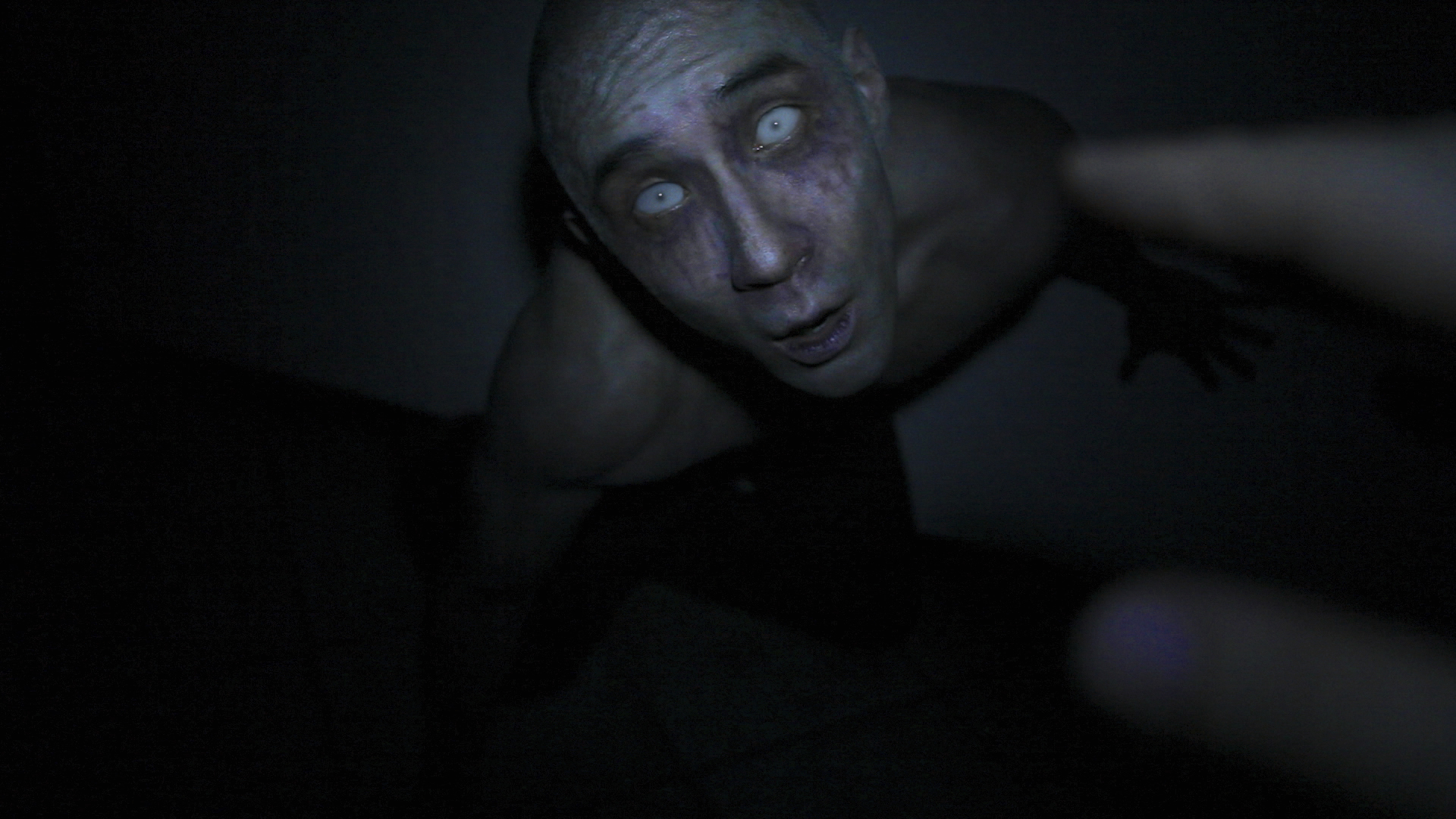 Still of Derek Lee in Afflicted (2013)