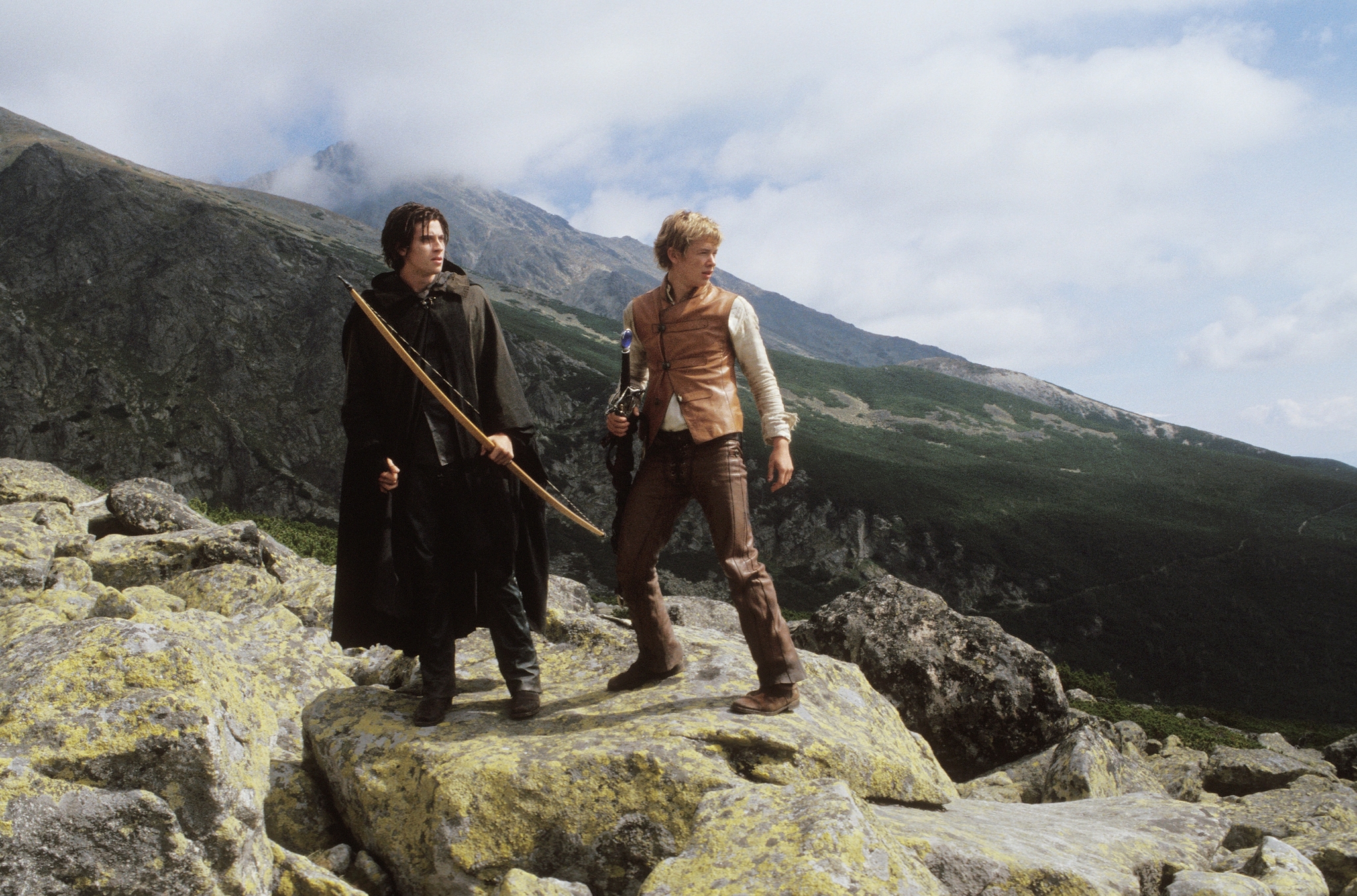 Still of Garrett Hedlund and Ed Speleers in Eragon (2006)