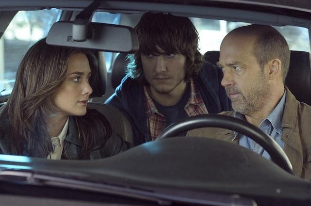 Anthony Edwards, Addison Timlin and Scott Michael Foster in Zero Hour (2013)