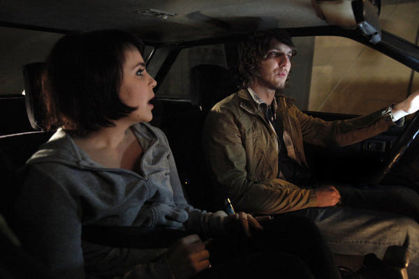 Still of Mae Whitman and Scott Michael Foster in Parenthood (2010)