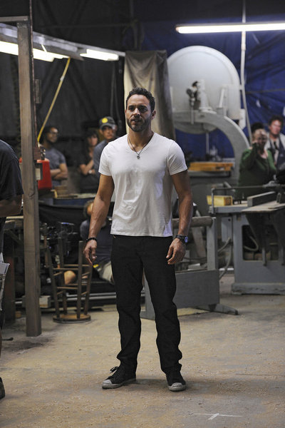 Still of Daniel Sunjata in Graceland (2013)