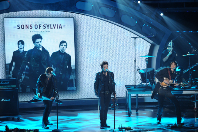 Still of Sons of Sylvia in American Idol: The Search for a Superstar (2002)