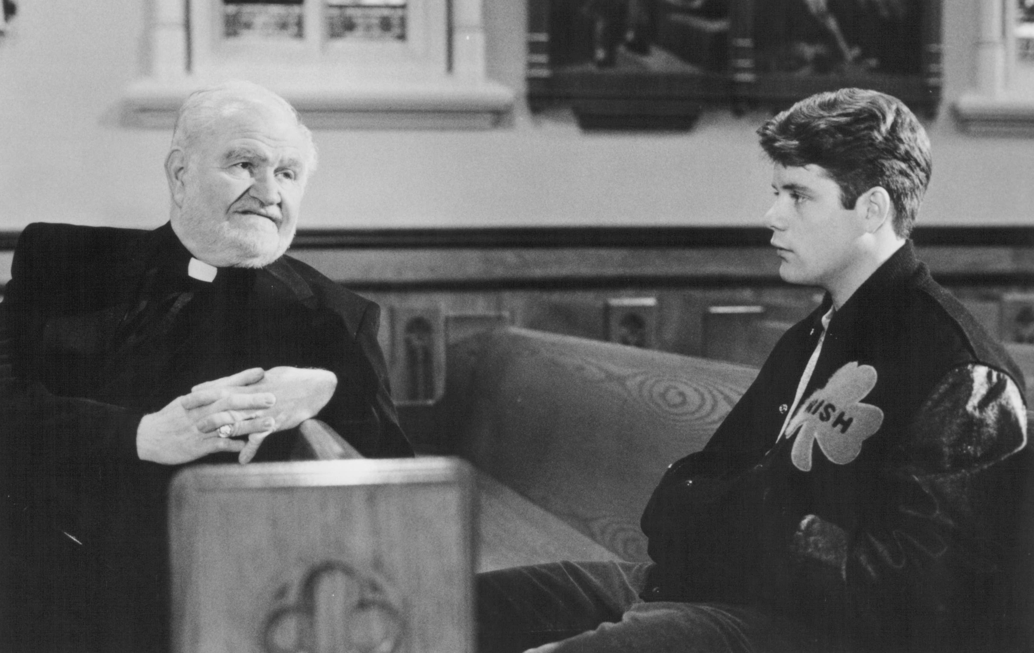 Still of Sean Astin and Robert Prosky in Rudy (1993)