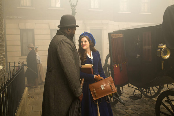 Still of Nonso Anozie and Jessica De Gouw in Dracula (2013)