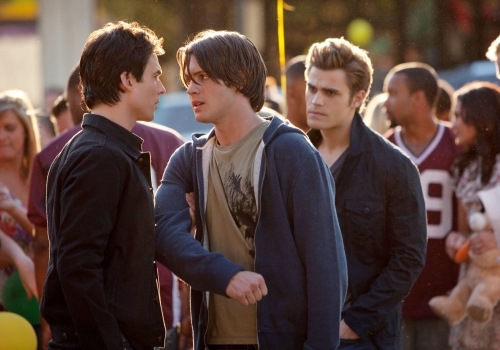 Still of Ian Somerhalder, Paul Wesley and Steven R. McQueen in Vampyro dienorasciai (2009)