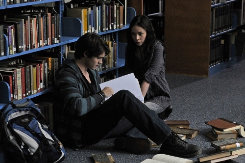 Still of Malese Jow and Steven R. McQueen in Vampyro dienorasciai (2009)