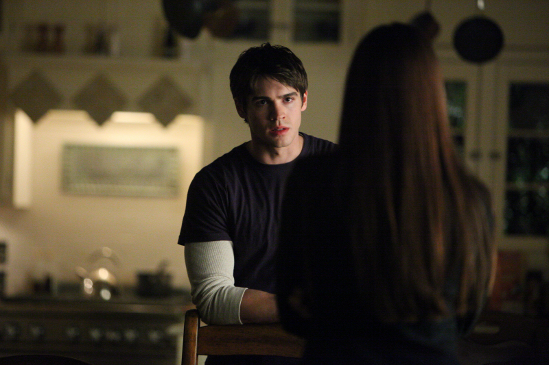 Still of Steven R. McQueen and Nina Dobrev in Vampyro dienorasciai (2009)