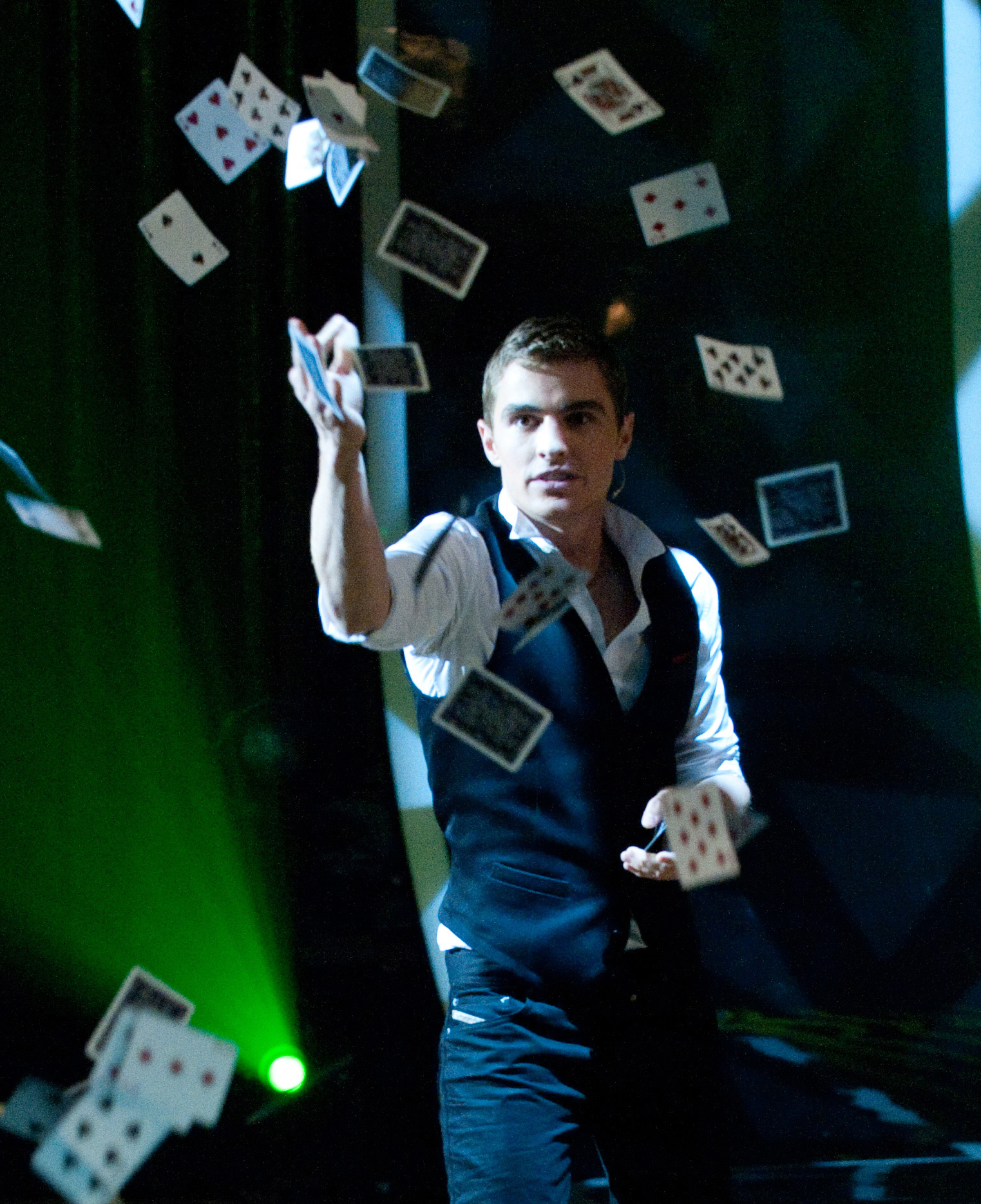 Still of Dave Franco in Apgaules meistrai (2013)