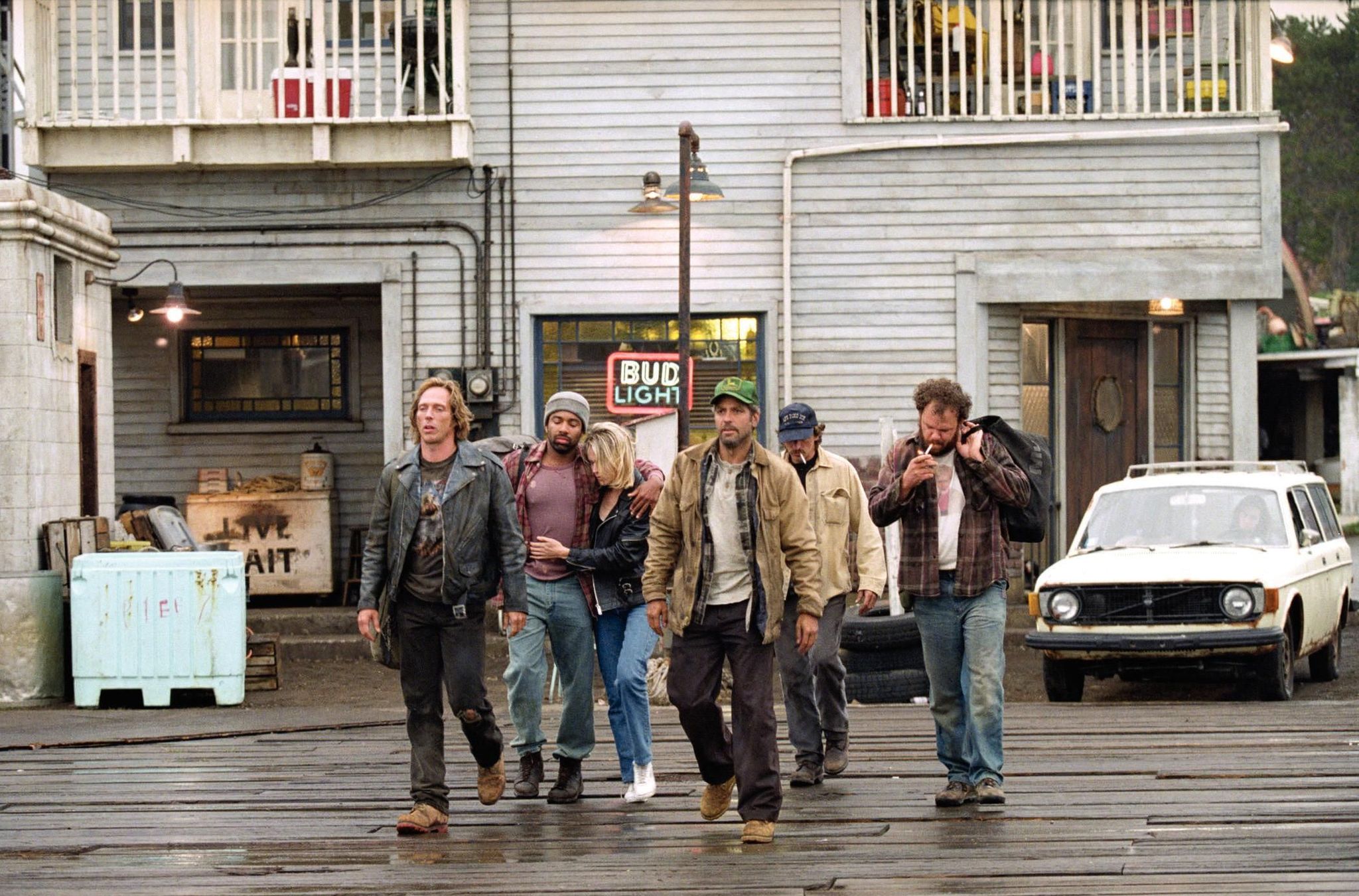 Still of George Clooney, Mark Wahlberg, John C. Reilly, William Fichtner, Allen Payne and John Hawkes in The Perfect Storm (2000)