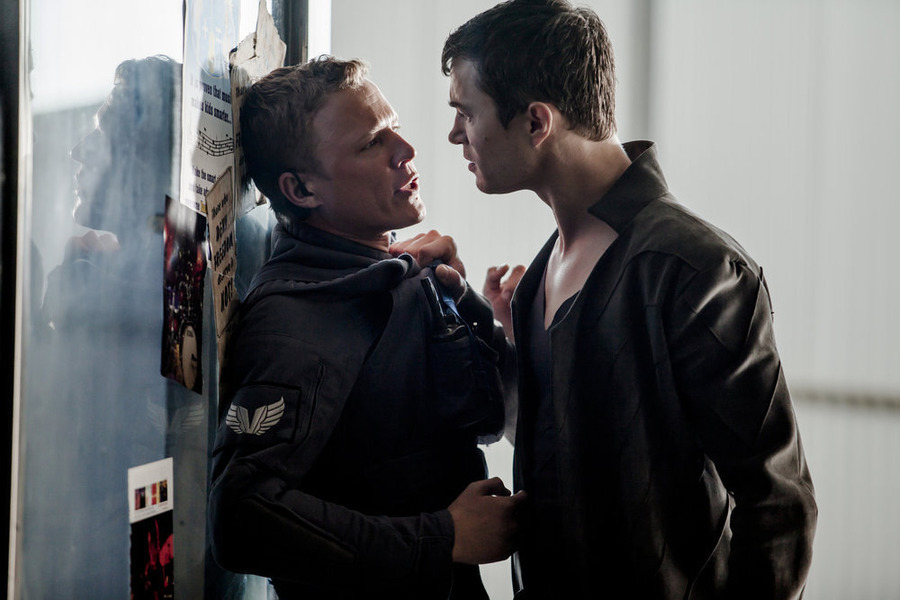 Still of Tom Wisdom and Chris Egan in Dominion (2014)