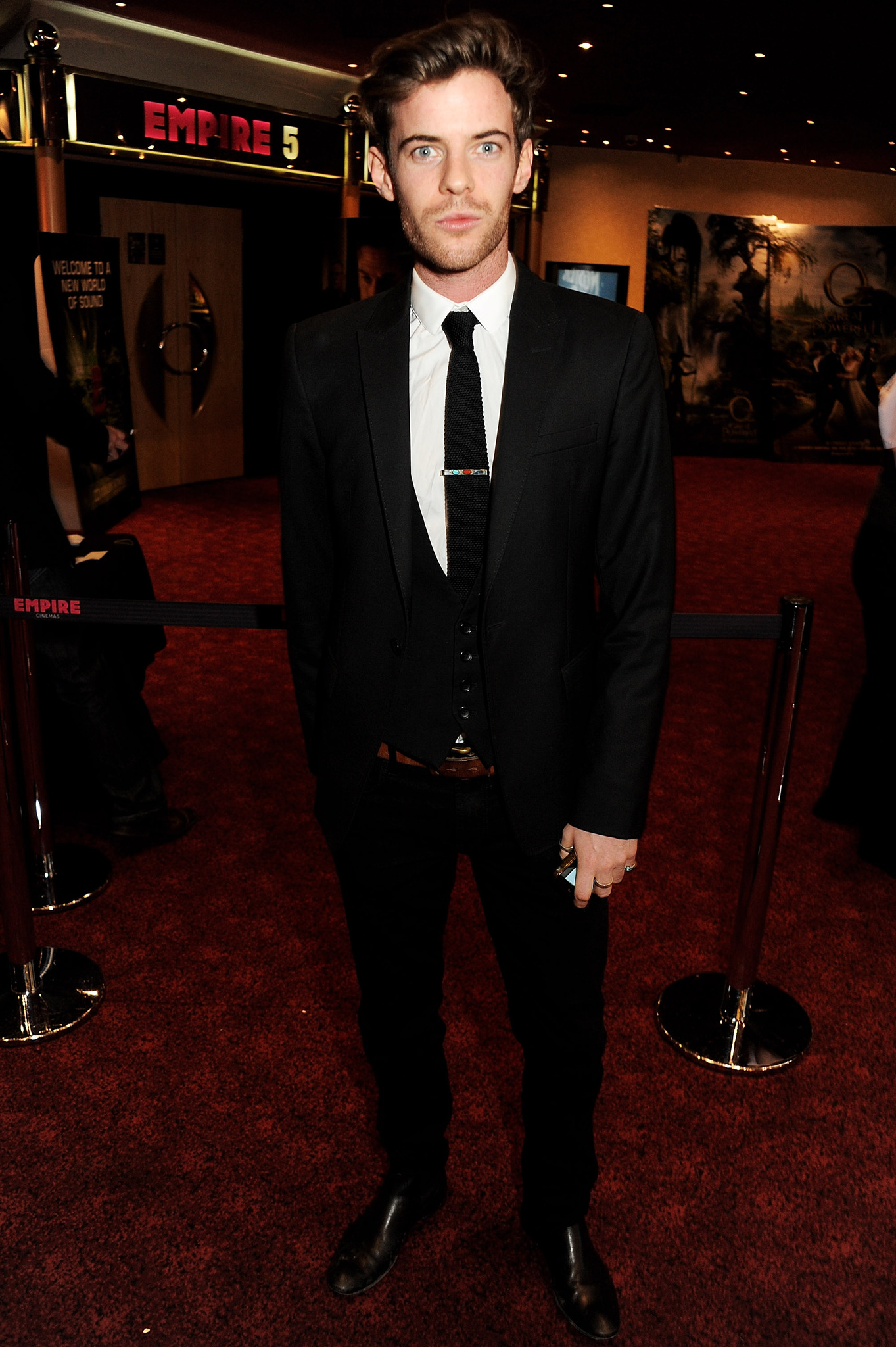 Luke Treadaway at event of Cheerful Weather for the Wedding (2012)