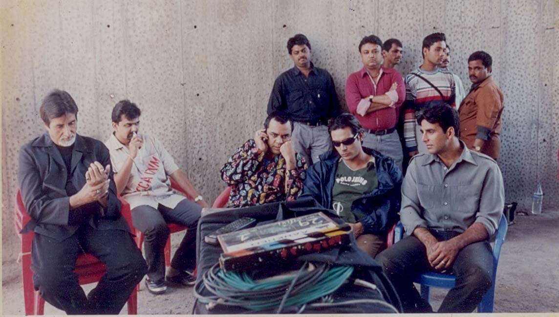 With Amitabh Bachchan,Akshay Kumar, Arjun Rampal, Paresh Rawal, Gaurang Doshi, Dilip Mistry & Jayesh Vyas during shooting of 