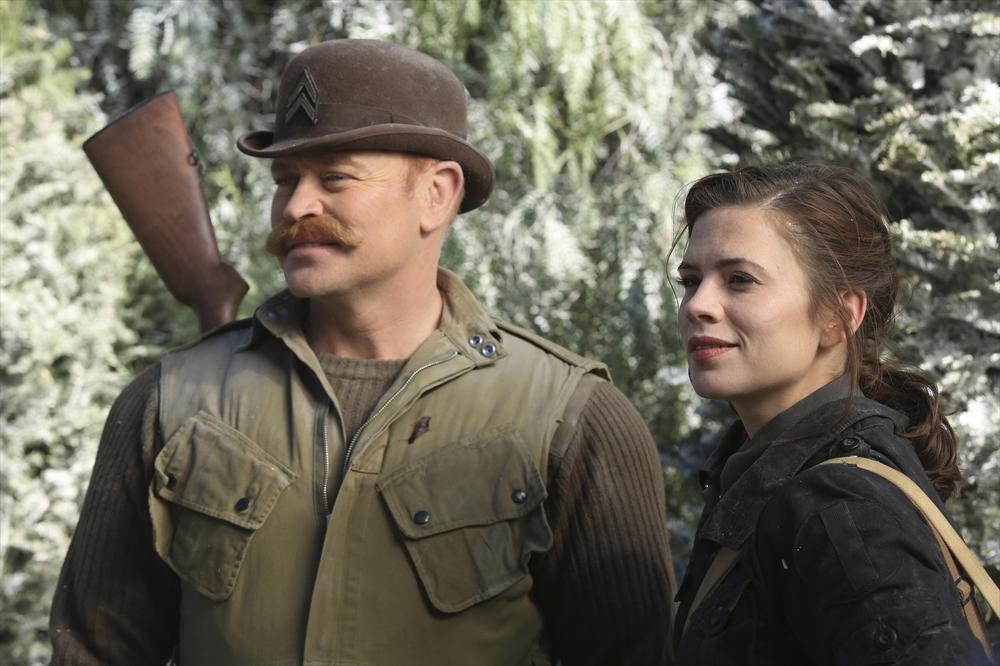 Still of Neal McDonough and Hayley Atwell in Agent Carter (2015)