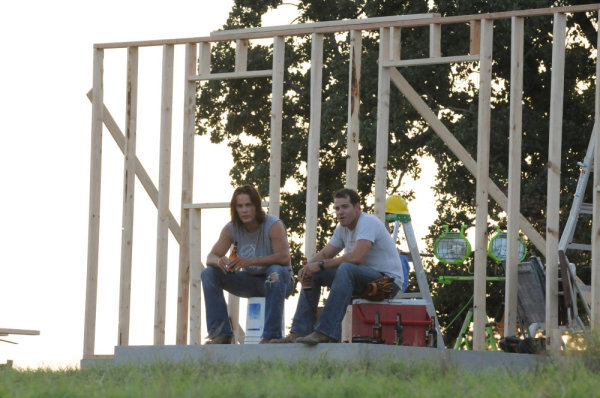 Still of Taylor Kitsch and Derek Phillips in Friday Night Lights (2006)