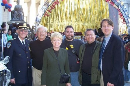 Dan Curtis, Gary Curtis, Linda Curtis, Barry Curtis, Mark Curtis and Grant Curtis on the NYC set of Spider-man 3.