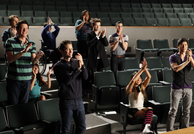 Still of Lea Michele, Cory Monteith, Darren Criss, Chris Colfer, Jenna Ushkowitz, Amber Riley and Chord Overstreet in Glee (2009)