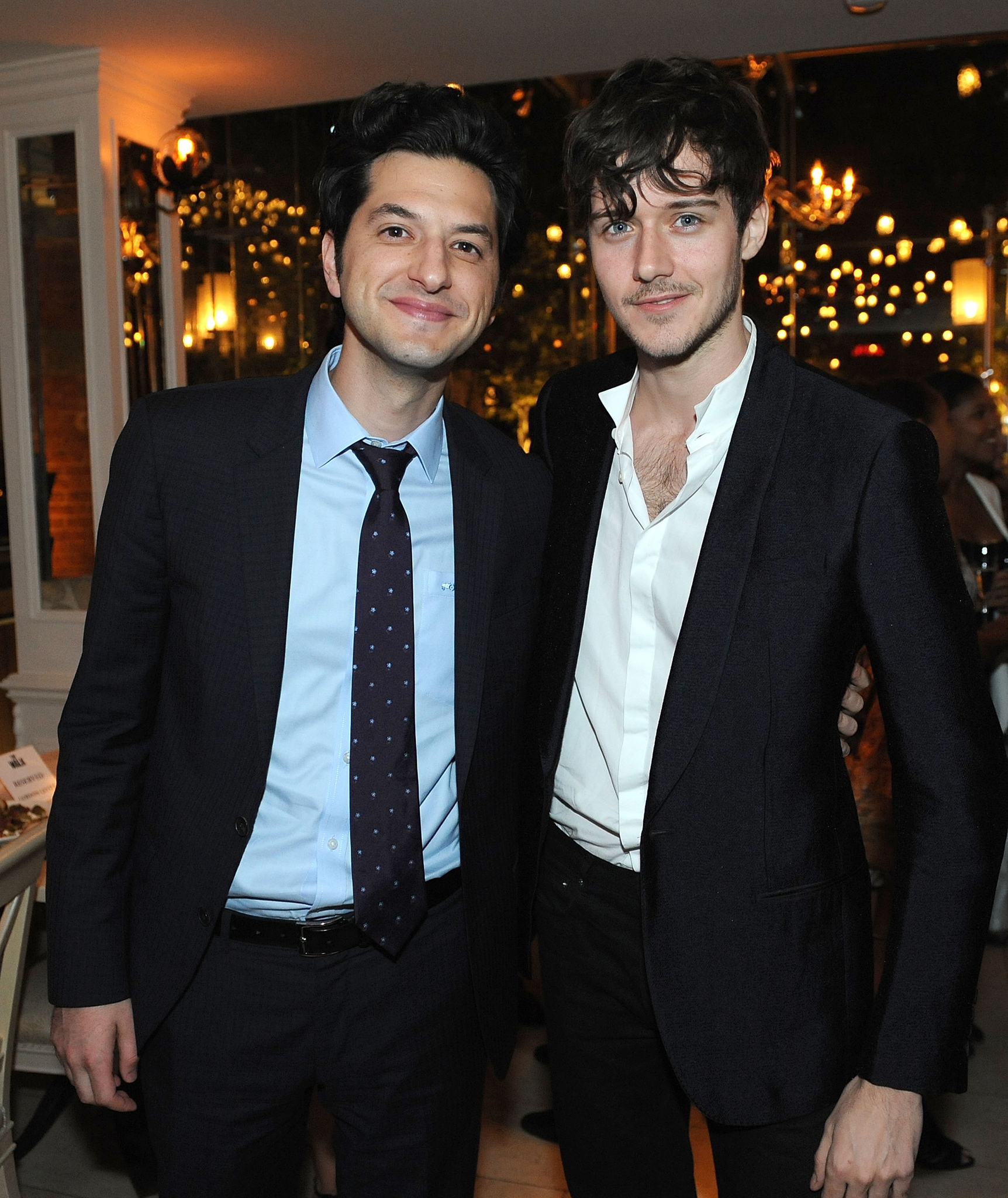 César Domboy and Ben Schwartz at event of Pasivaiksciojimas (2015)