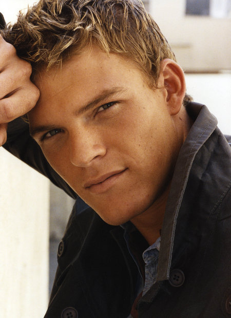 Alan Ritchson