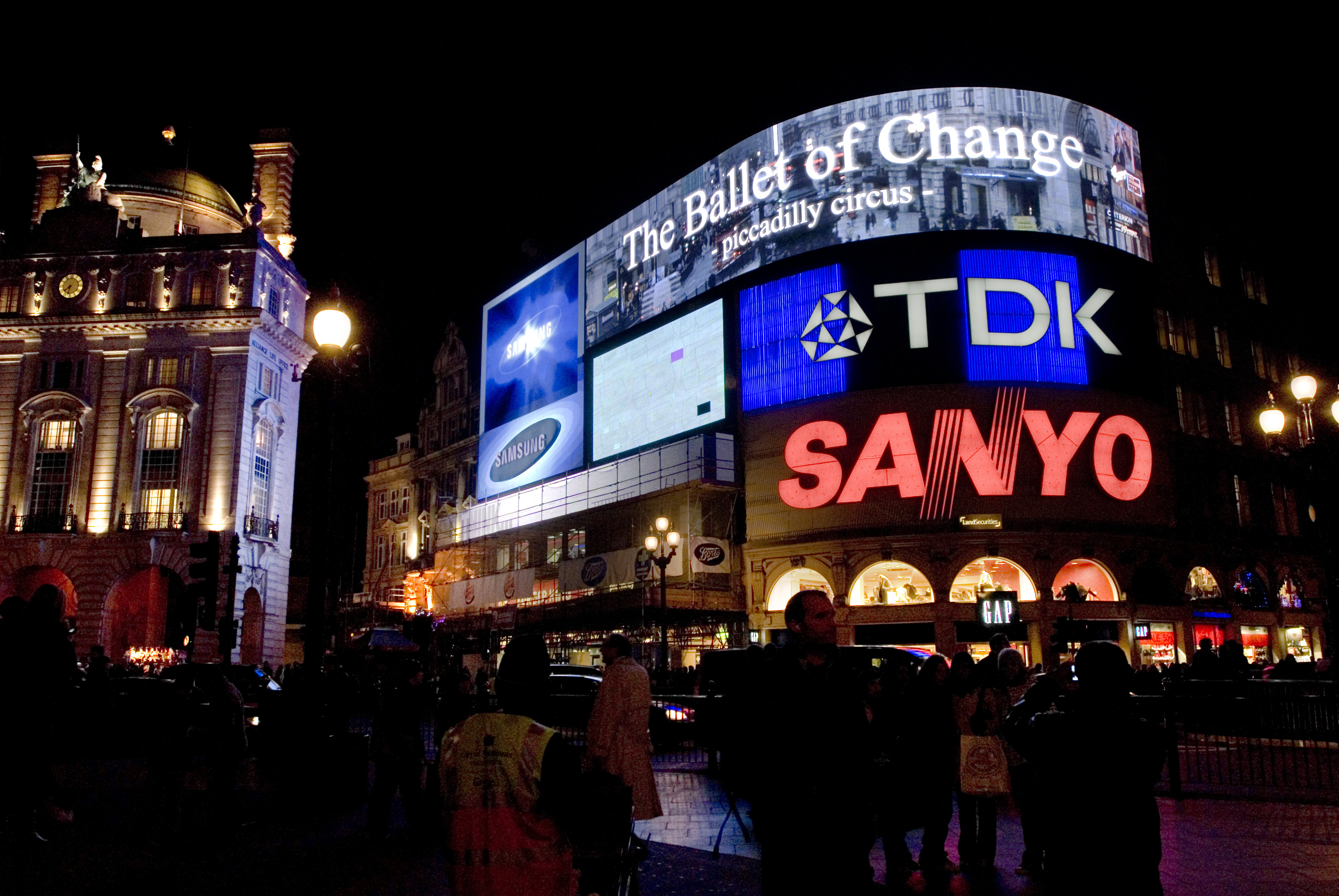 Paul Atherton's, The Ballet of Change: Piccadilly Circus, screening on the Coca-Cola Billboard, London, 23 November 2007.