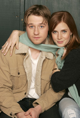 Amy Adams and Ben McKenzie at event of Junebug (2005)