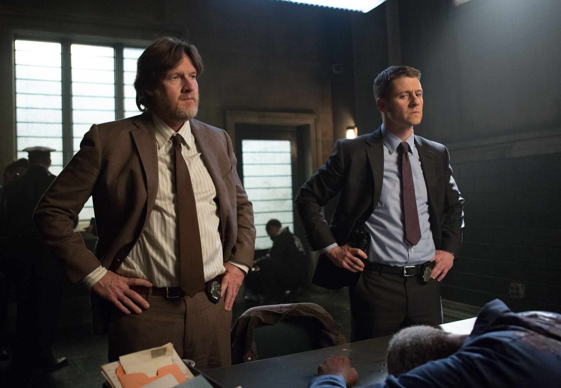 Still of Donal Logue and Ben McKenzie in Gotham (2014)