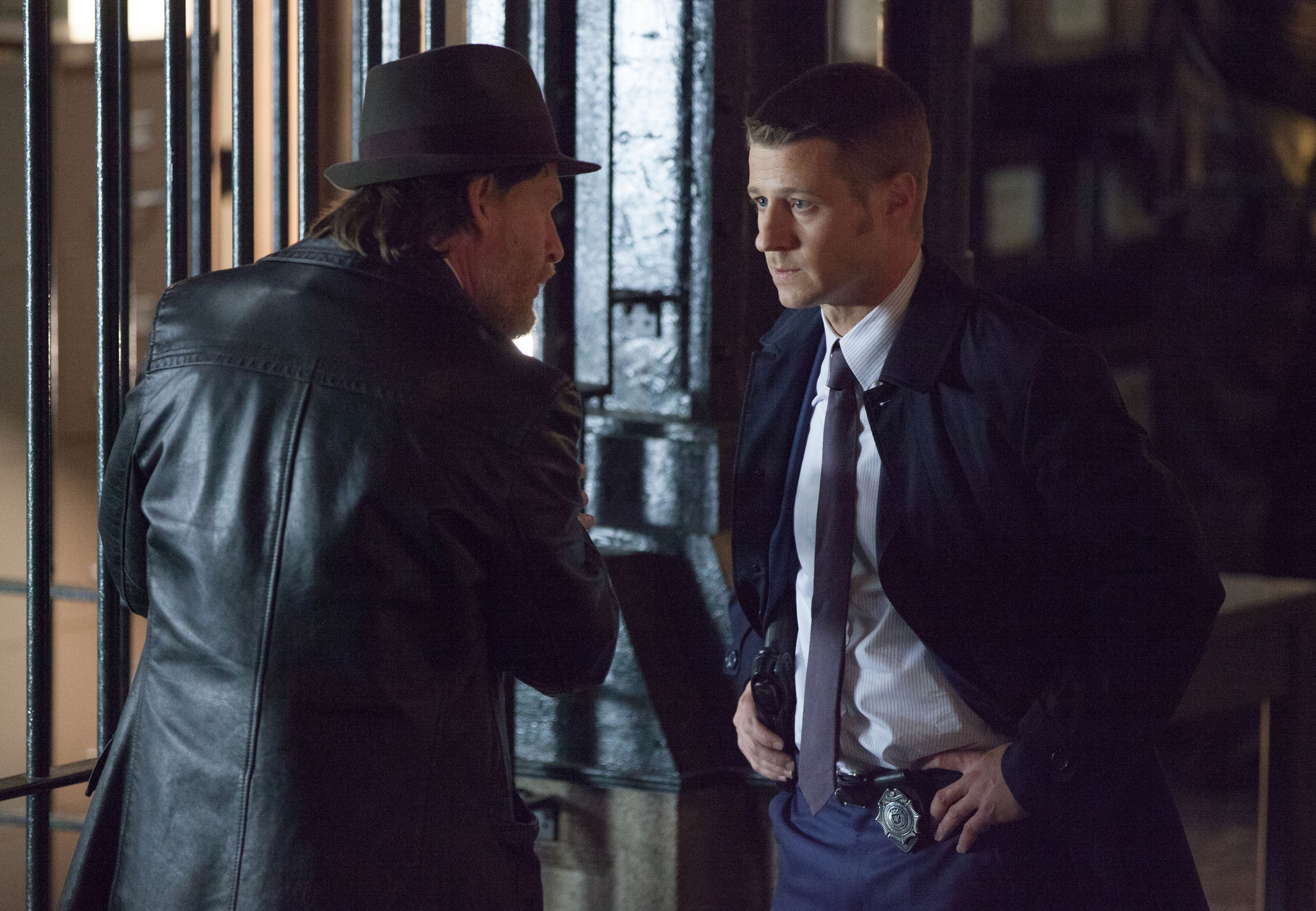 Still of Donal Logue and Ben McKenzie in Gotham (2014)