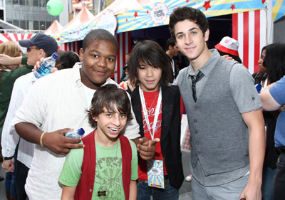 Kyle Massey and Moises Arias