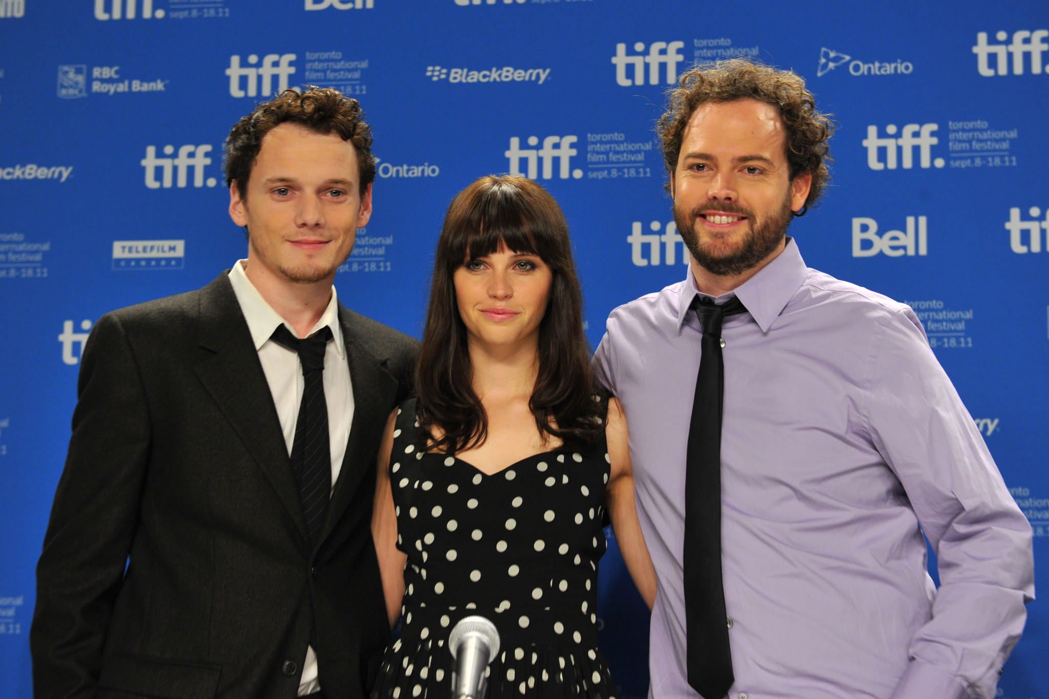 Felicity Jones, Anton Yelchin and Drake Doremus at event of Like Crazy (2011)