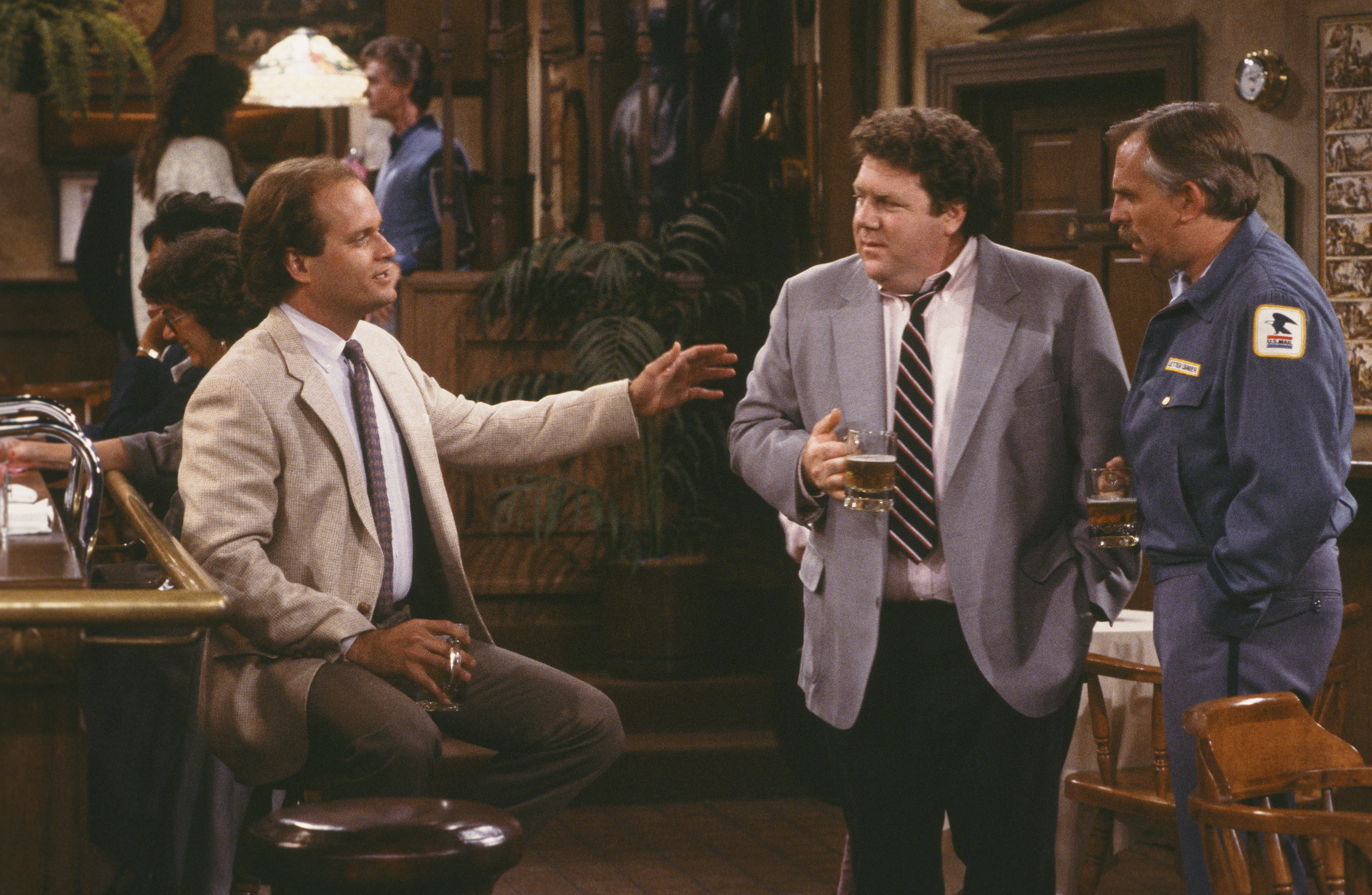 Still of Kelsey Grammer, John Ratzenberger and George Wendt in Cheers (1982)