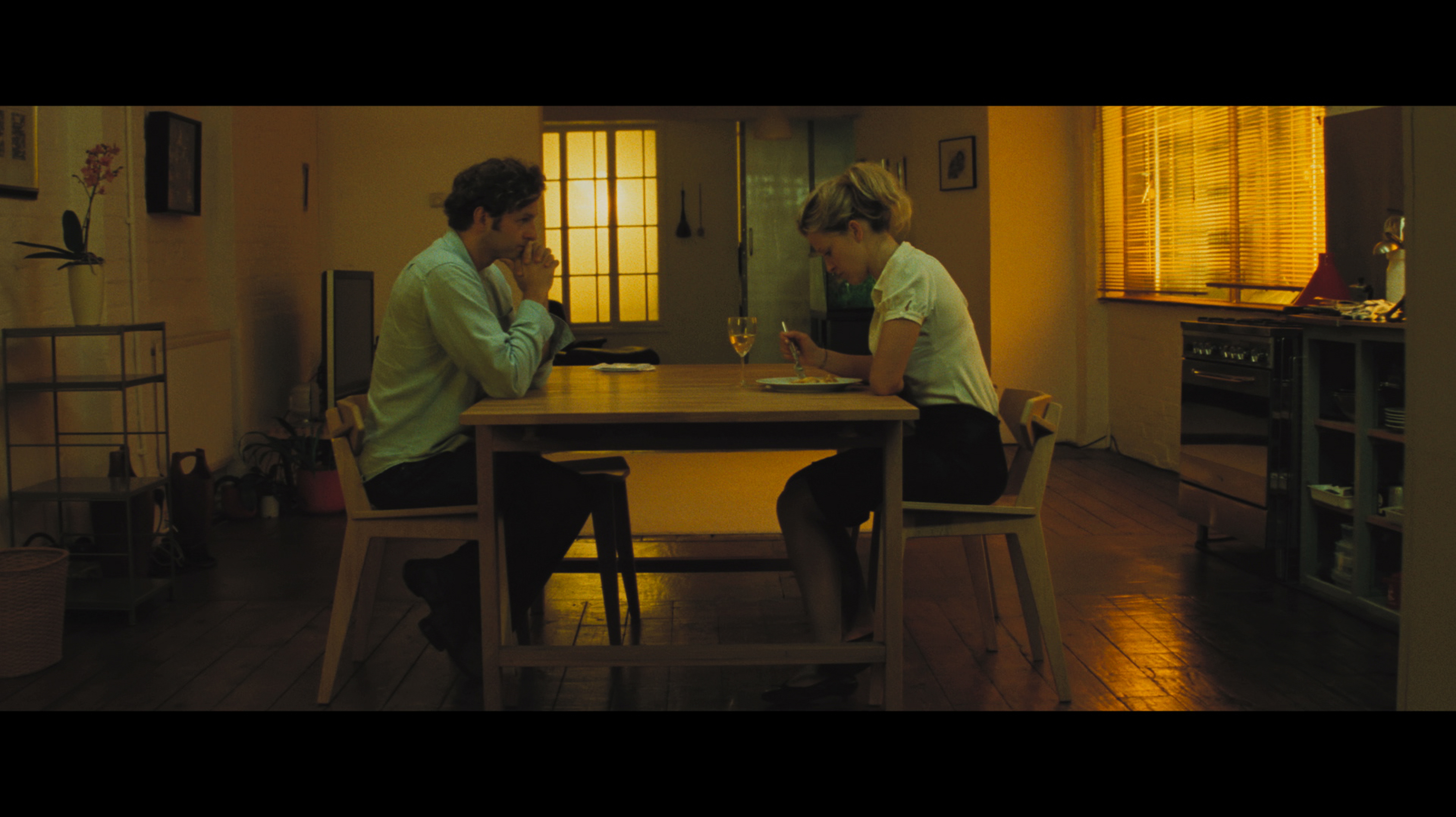 Still of Lucia Giannecchini and Steven Cree in Closing Doors