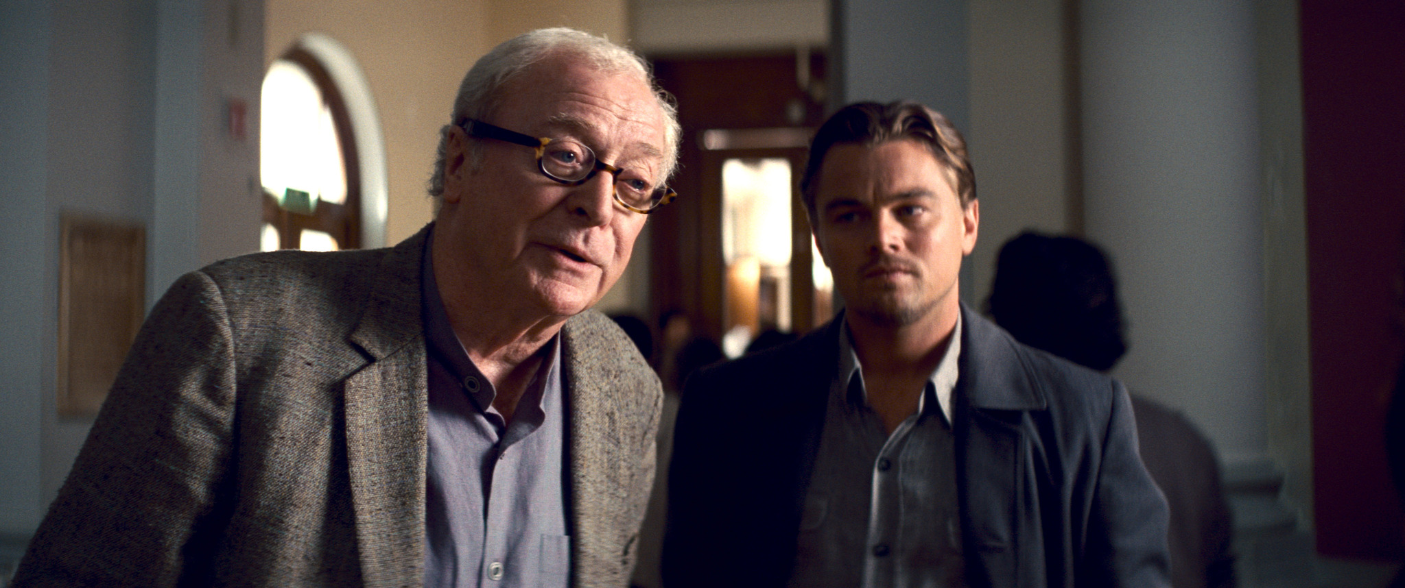 Still of Leonardo DiCaprio and Michael Caine in Pradzia (2010)