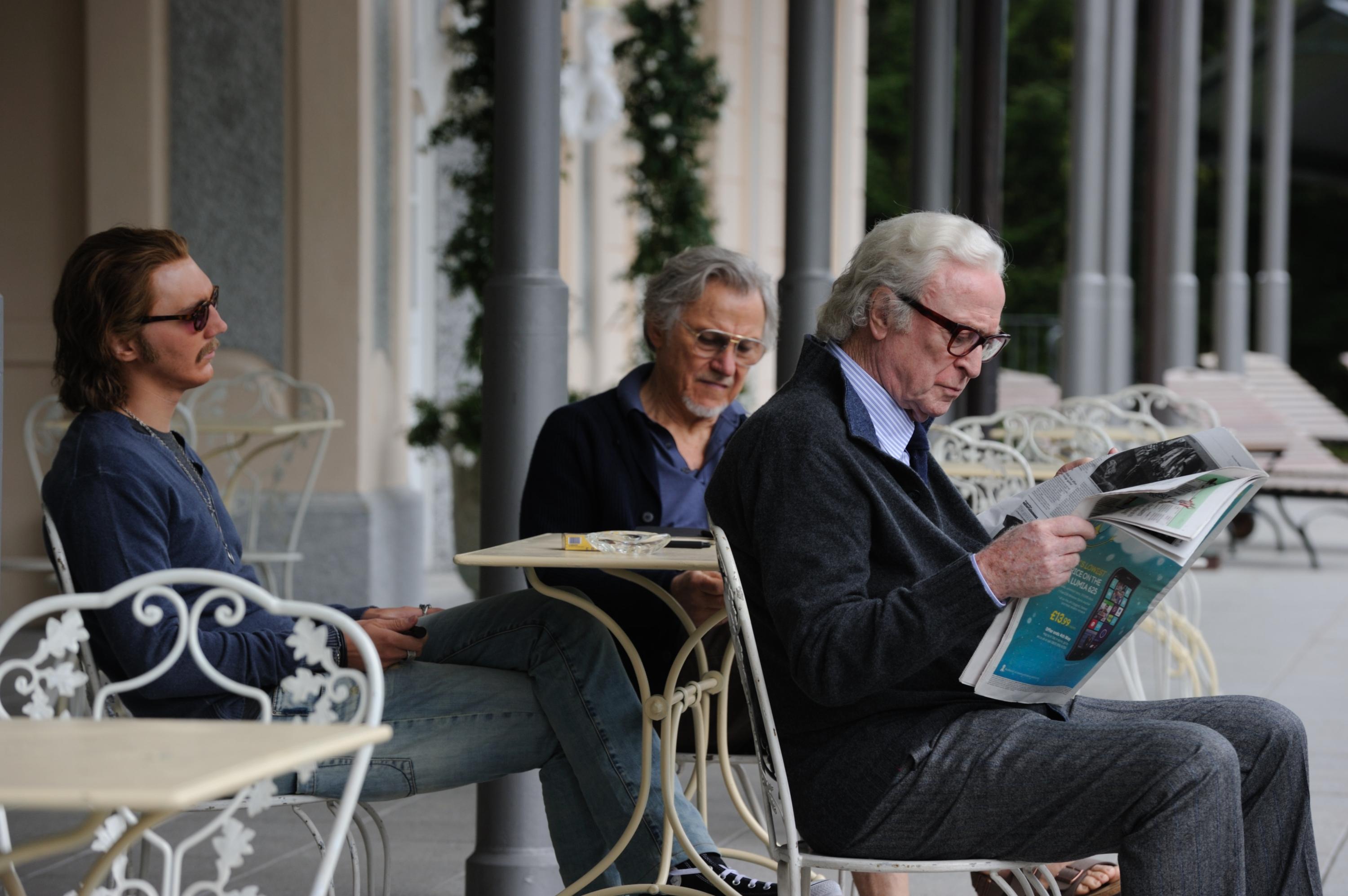 Still of Harvey Keitel, Michael Caine and Paul Dano in Jaunyste (2015)