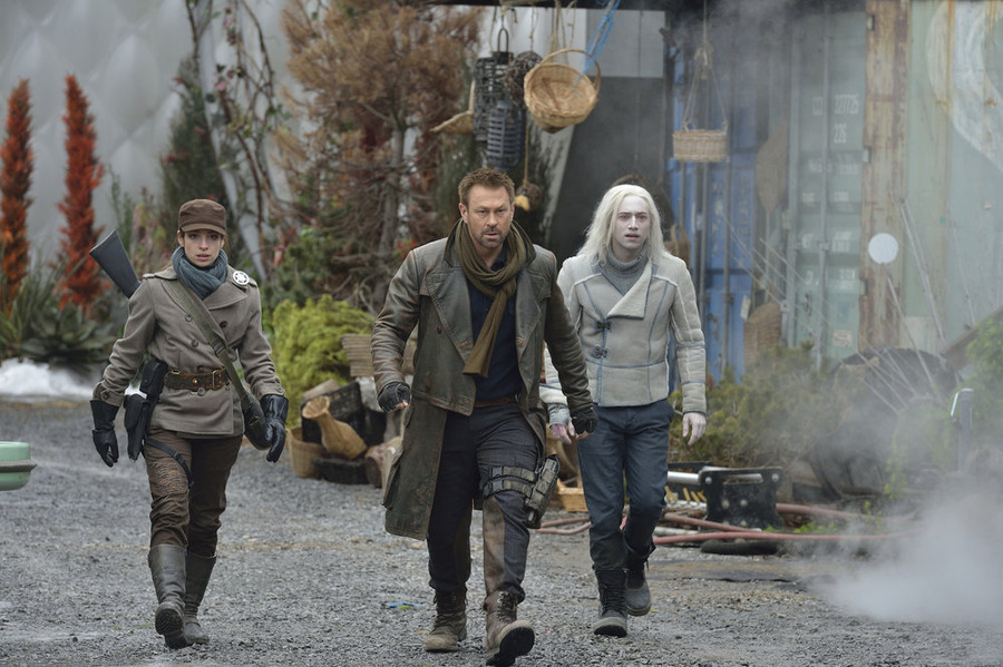 Still of Grant Bowler, Anna Hopkins and Jesse Rath in Defiance (2013)